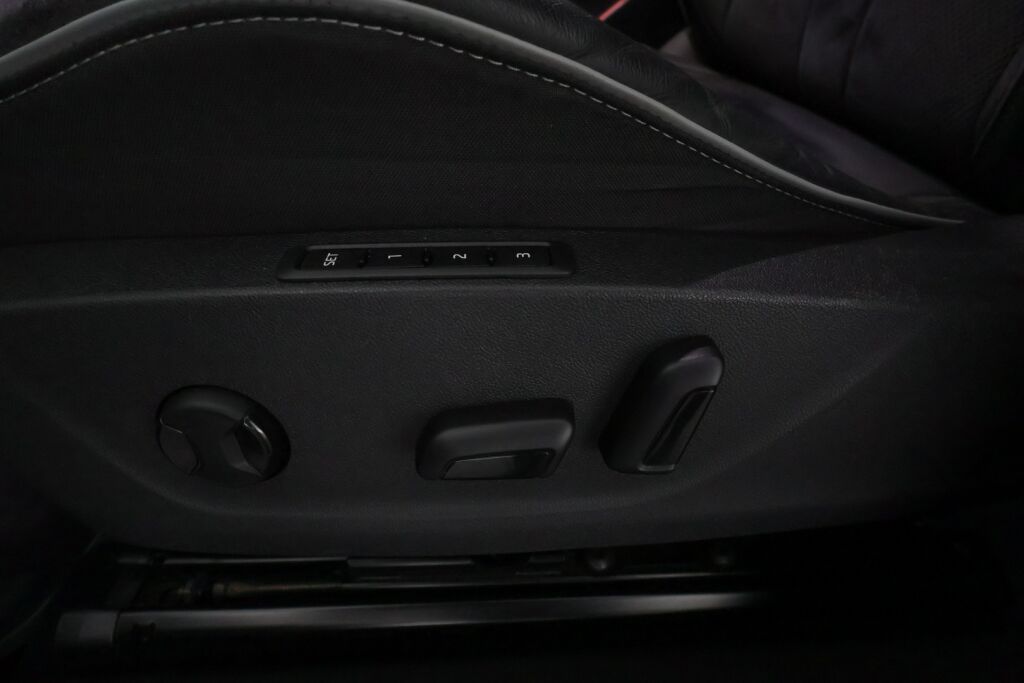 Skoda Enyaq 2021 Sininen