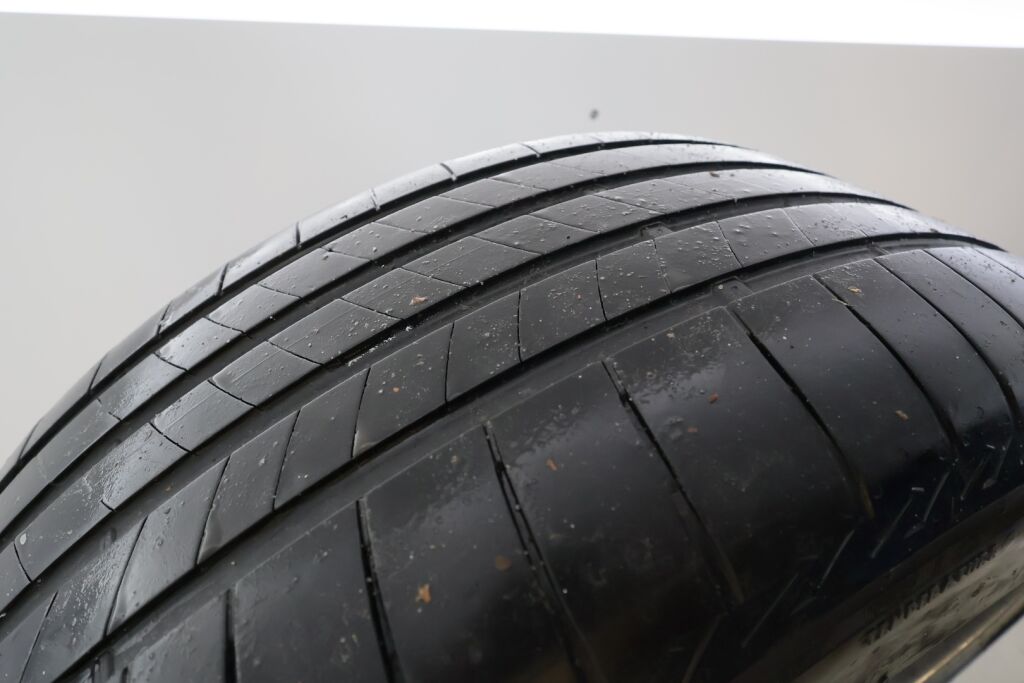 Skoda Enyaq 2021 Sininen