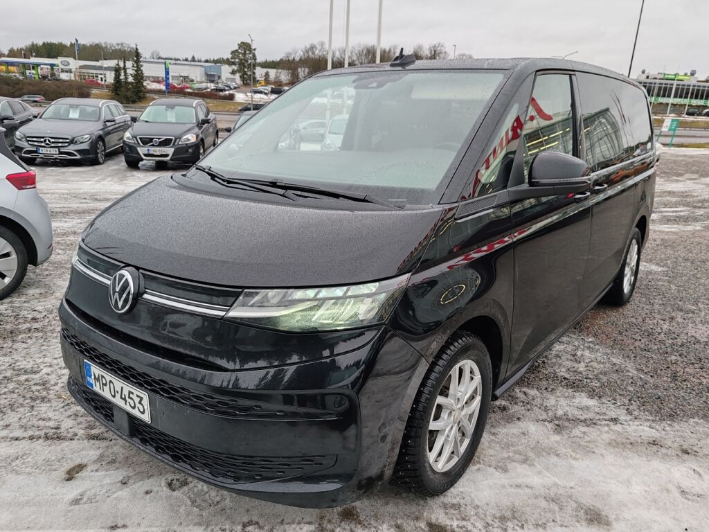 Volkswagen Multivan 2024 Musta