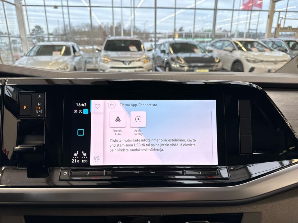 Volkswagen Multivan 2024 Musta