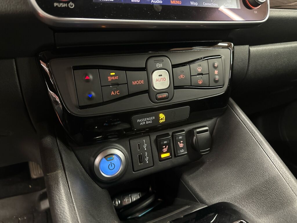 Nissan Leaf 2021 Valkoinen