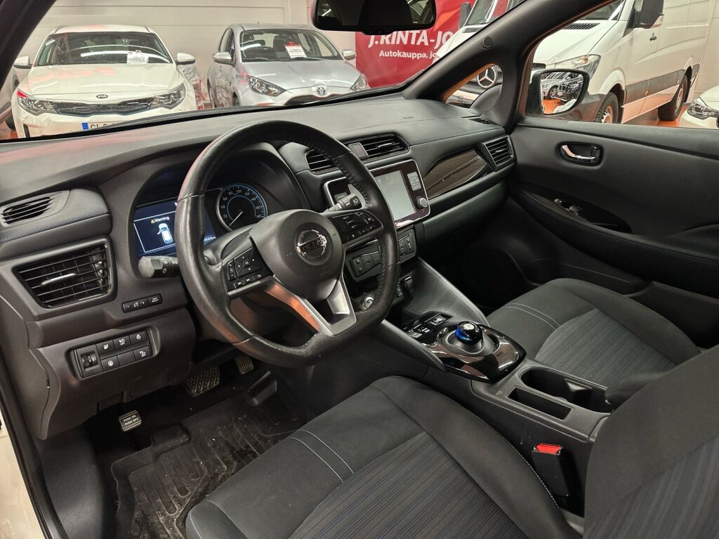 Nissan Leaf 2021 Valkoinen