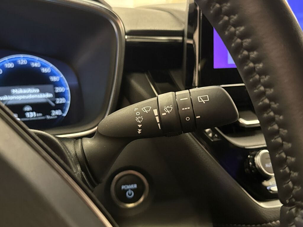 Toyota Corolla 2024 Valkoinen