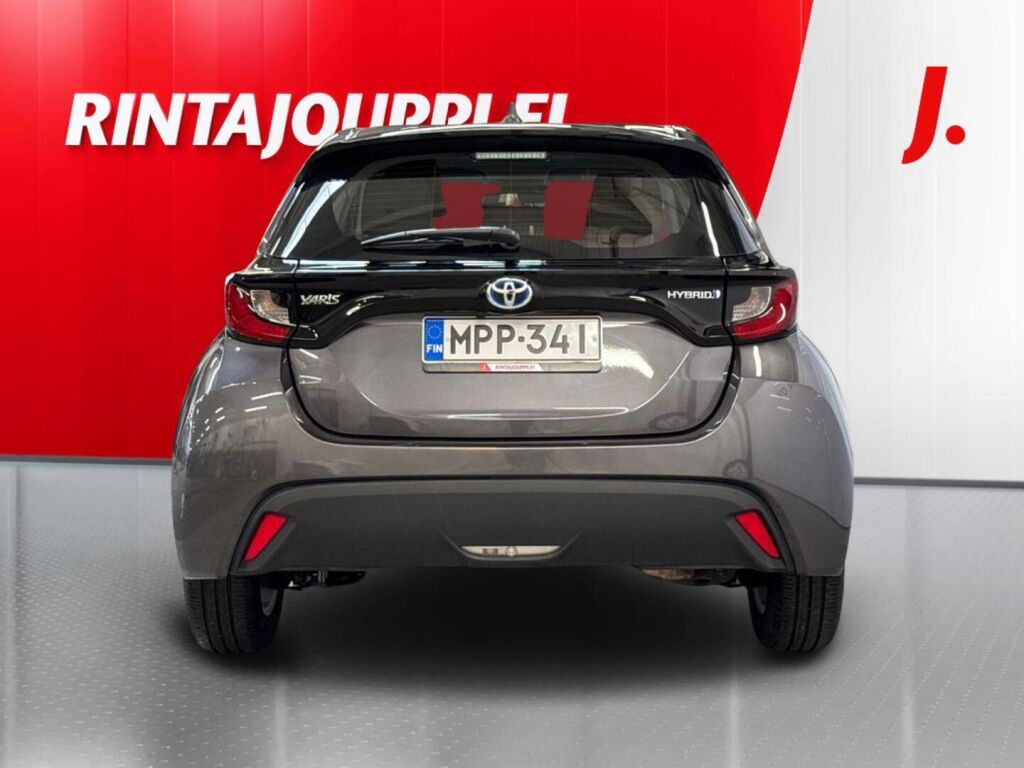 Toyota Yaris 2024 Harmaa