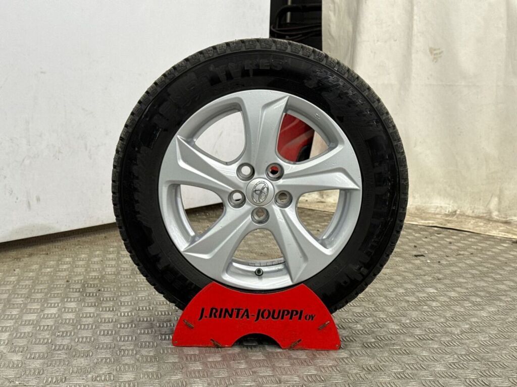 Toyota Yaris 2024 Harmaa