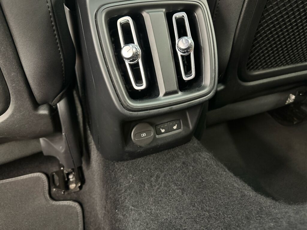 Polestar 2 2021 Valkoinen