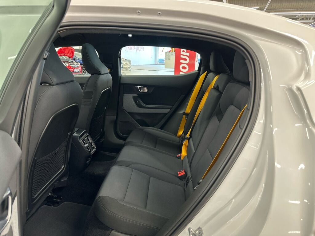 Polestar 2 2021 Valkoinen