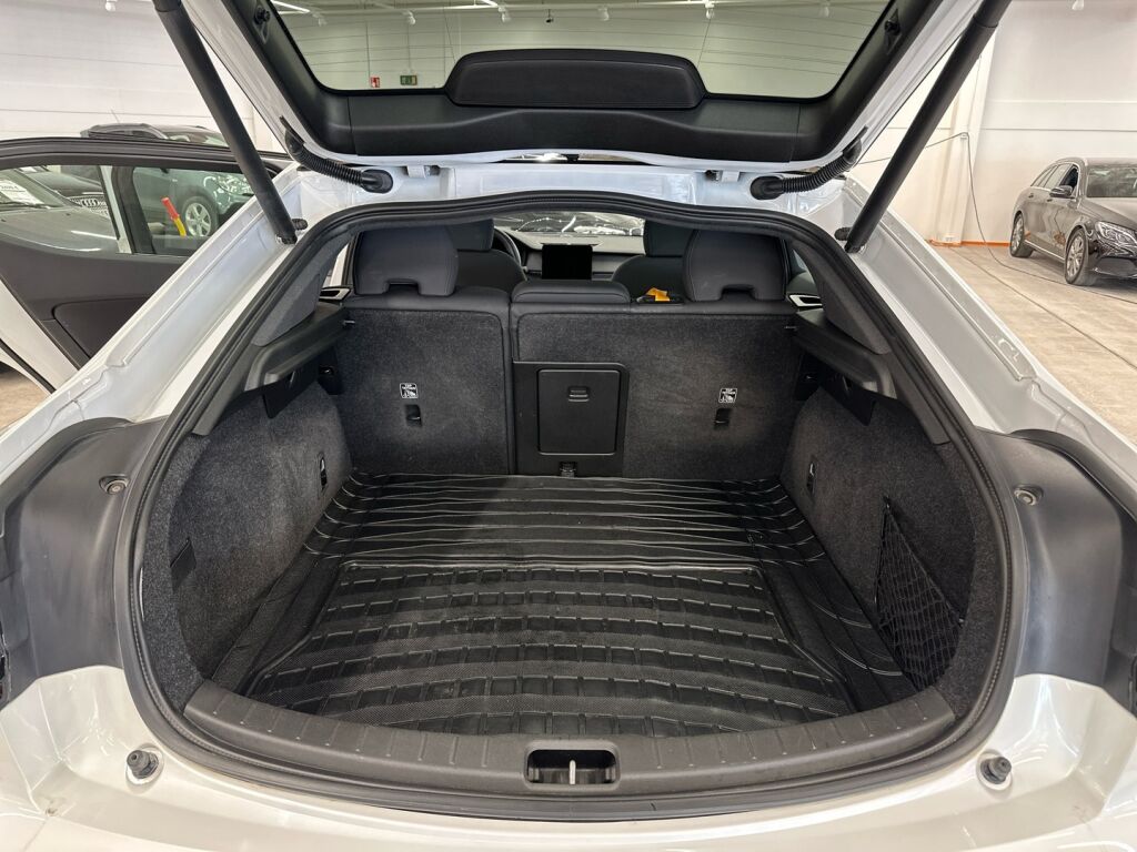 Polestar 2 2021 Valkoinen