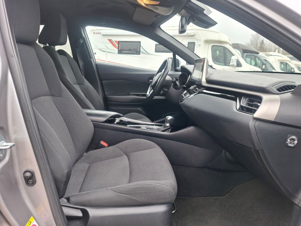 Toyota C-HR 2019 Harmaa