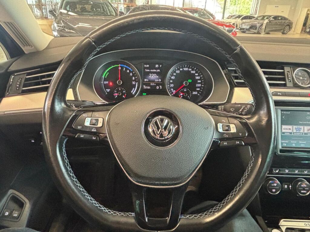 Volkswagen Passat 2016 Sininen
