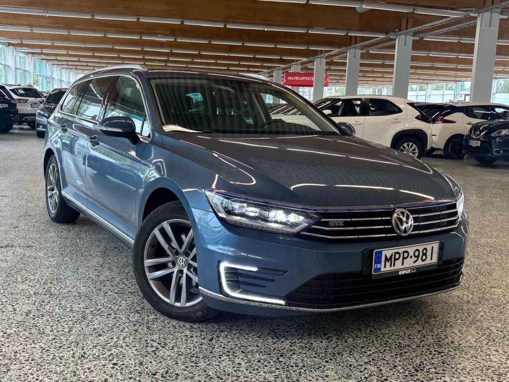 Volkswagen Passat 2016 Sininen