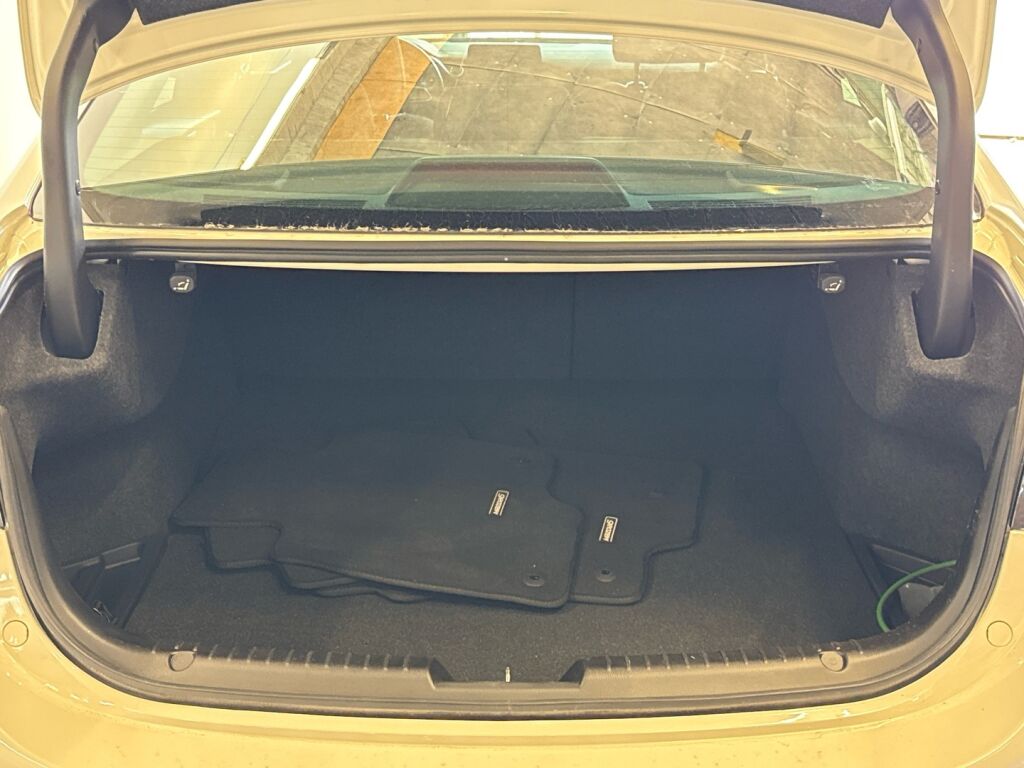 Mazda Mazda6 2024 Valkoinen