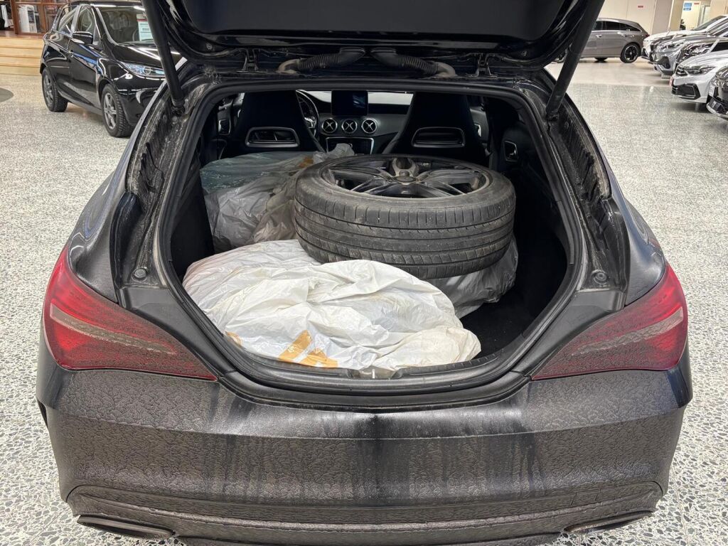 Mercedes-Benz CLA 2017 Musta