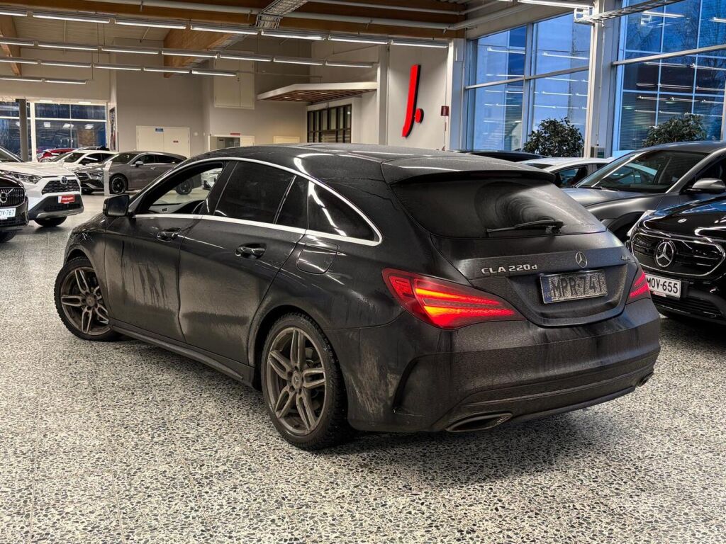 Mercedes-Benz CLA 2017 Musta