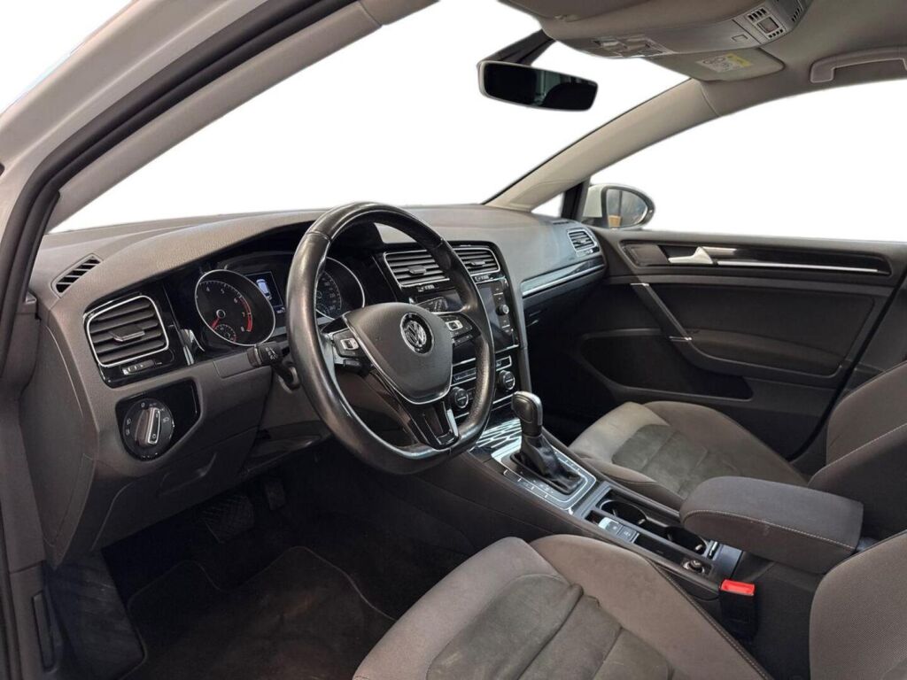Volkswagen Golf 2020 Valkoinen
