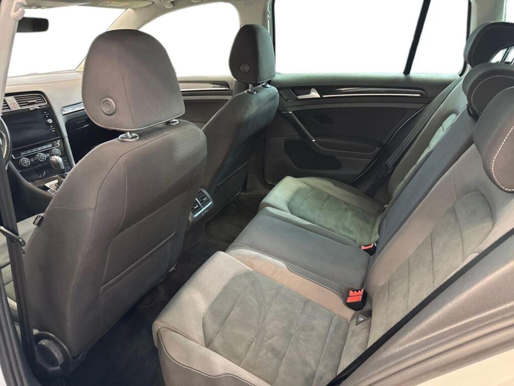 Volkswagen Golf 2020 Valkoinen