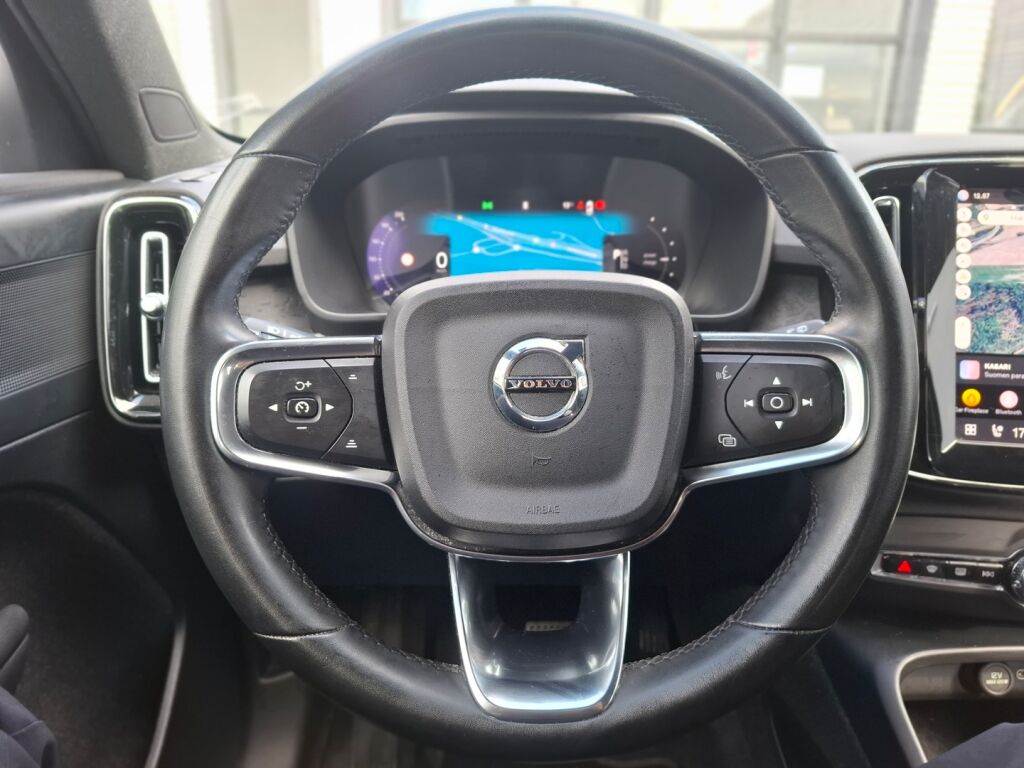 Volvo XC40 2024 Harmaa