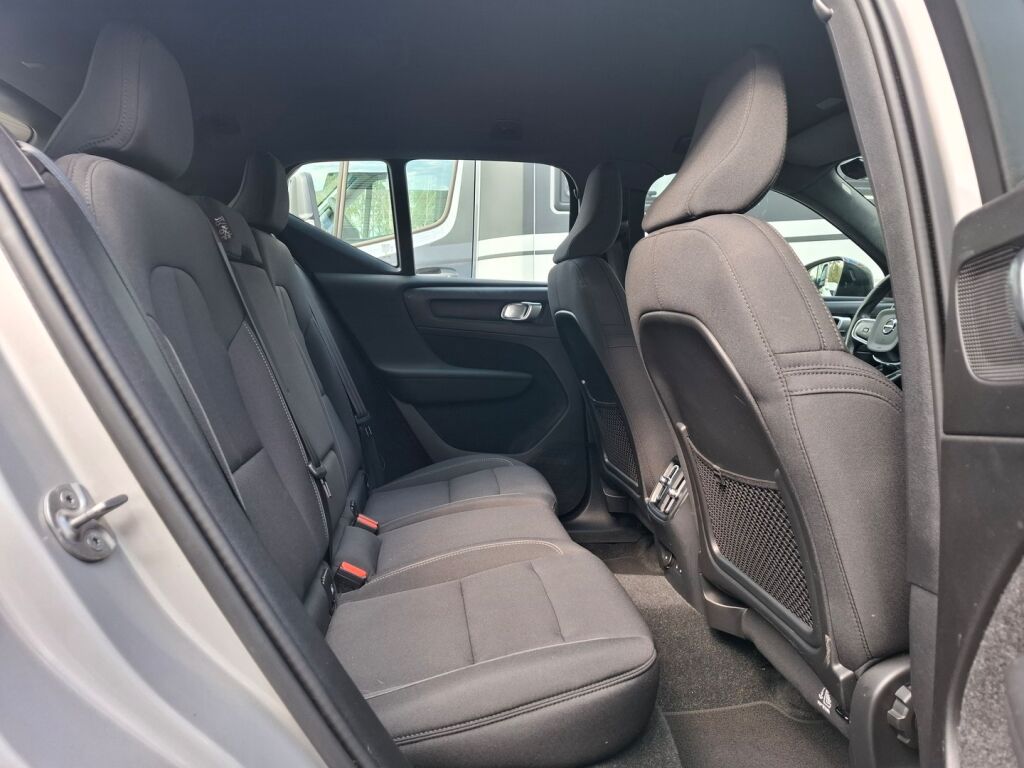 Volvo XC40 2024 Harmaa