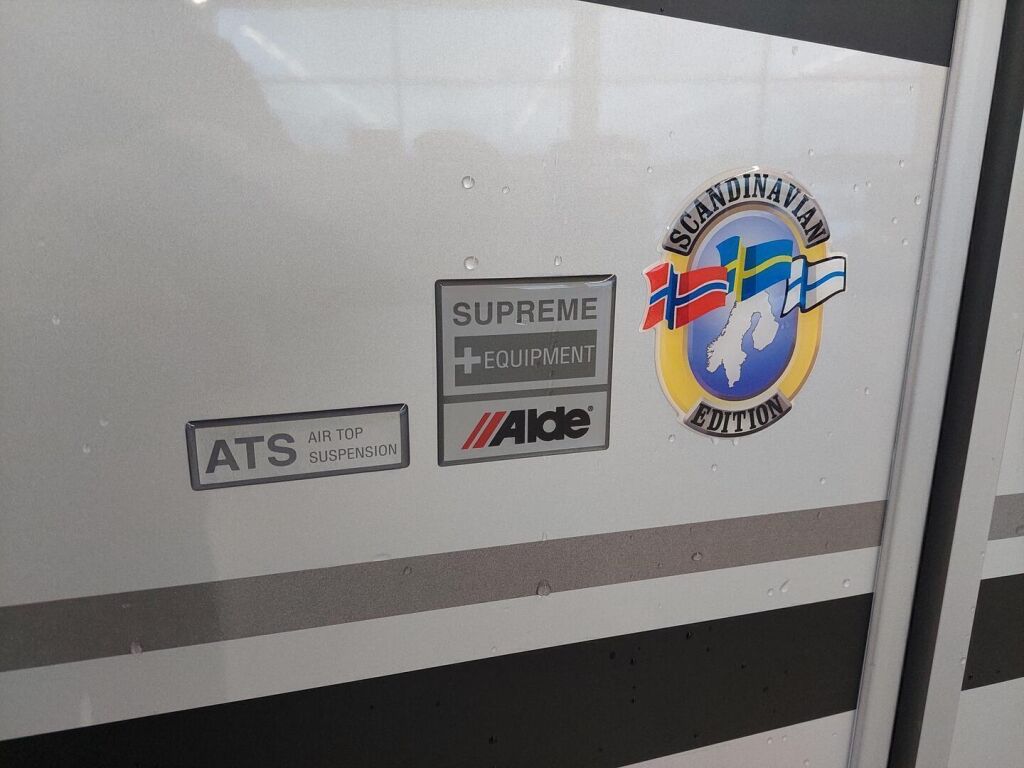 Adria Matrix Supreme 670 SC 2023 Harmaa