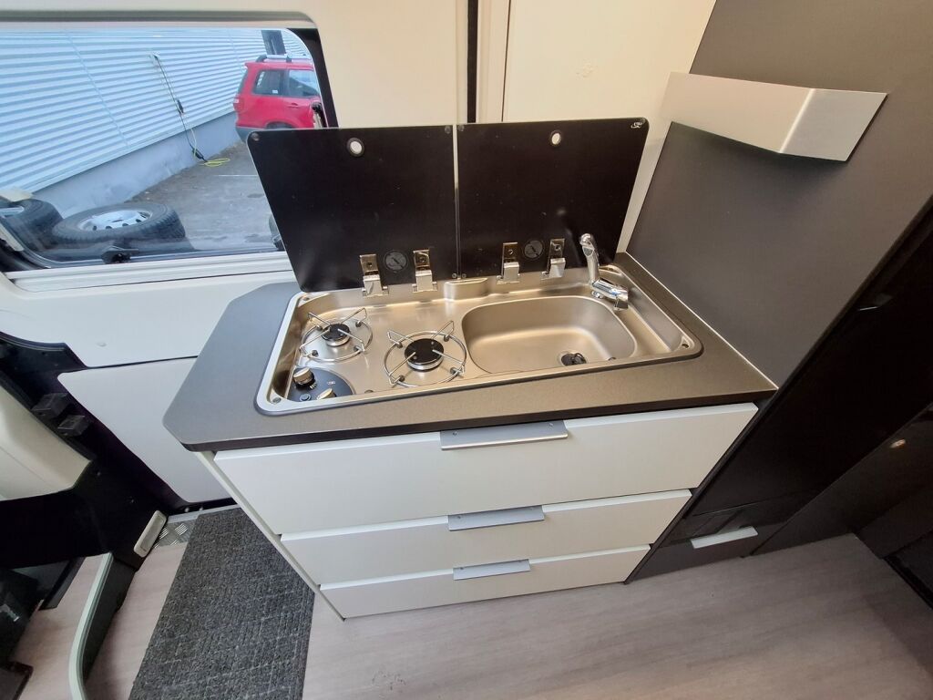 Adria TWIN SUPREME 640 SLB 2024 Harmaa