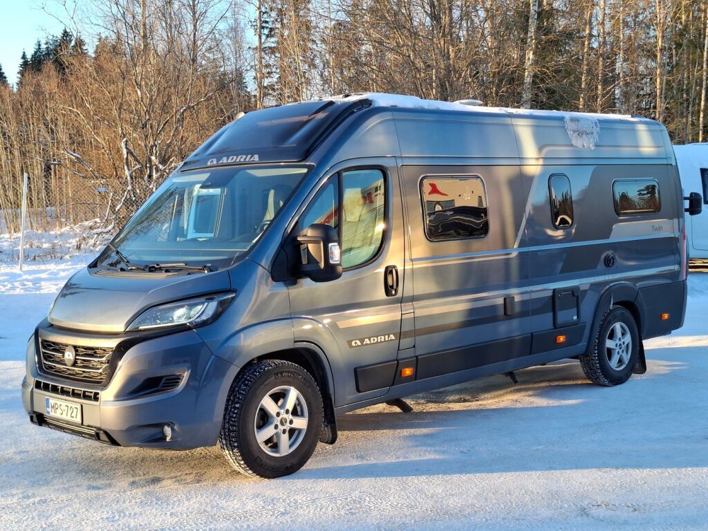 Adria TWIN SUPREME 640 SLB 2024 Harmaa