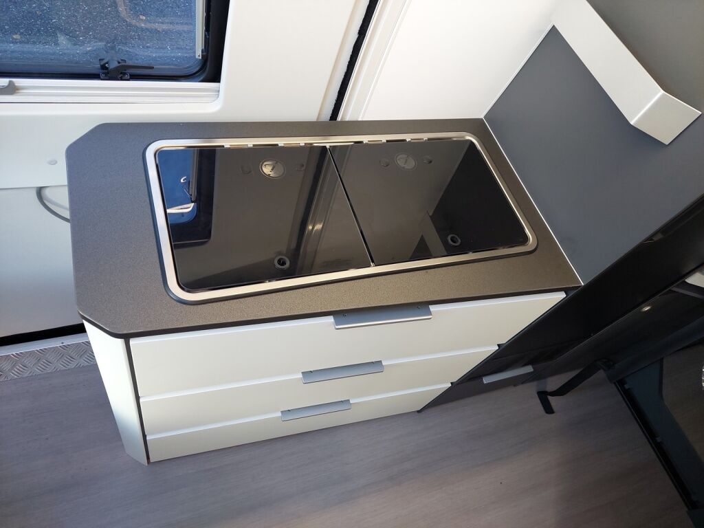 Adria TWIN SUPREME 640 SLB 2024 Harmaa