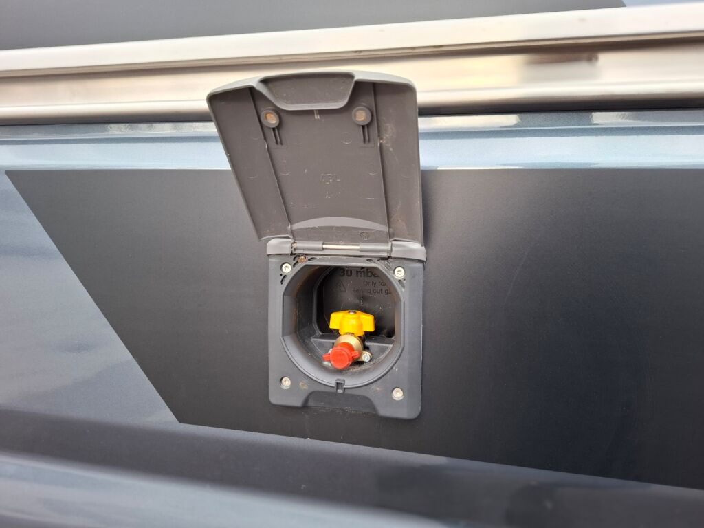 Adria TWIN SUPREME 640 SLB 2024 Harmaa