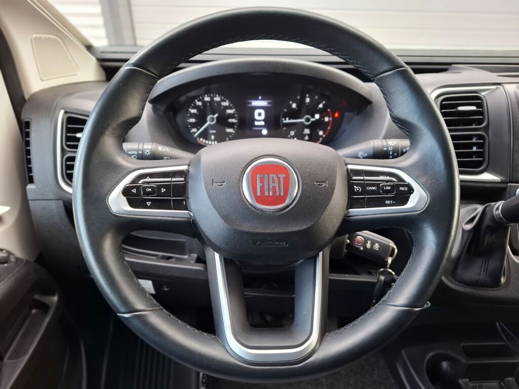 Adria TWIN SUPREME 640 SLB 2024 Harmaa