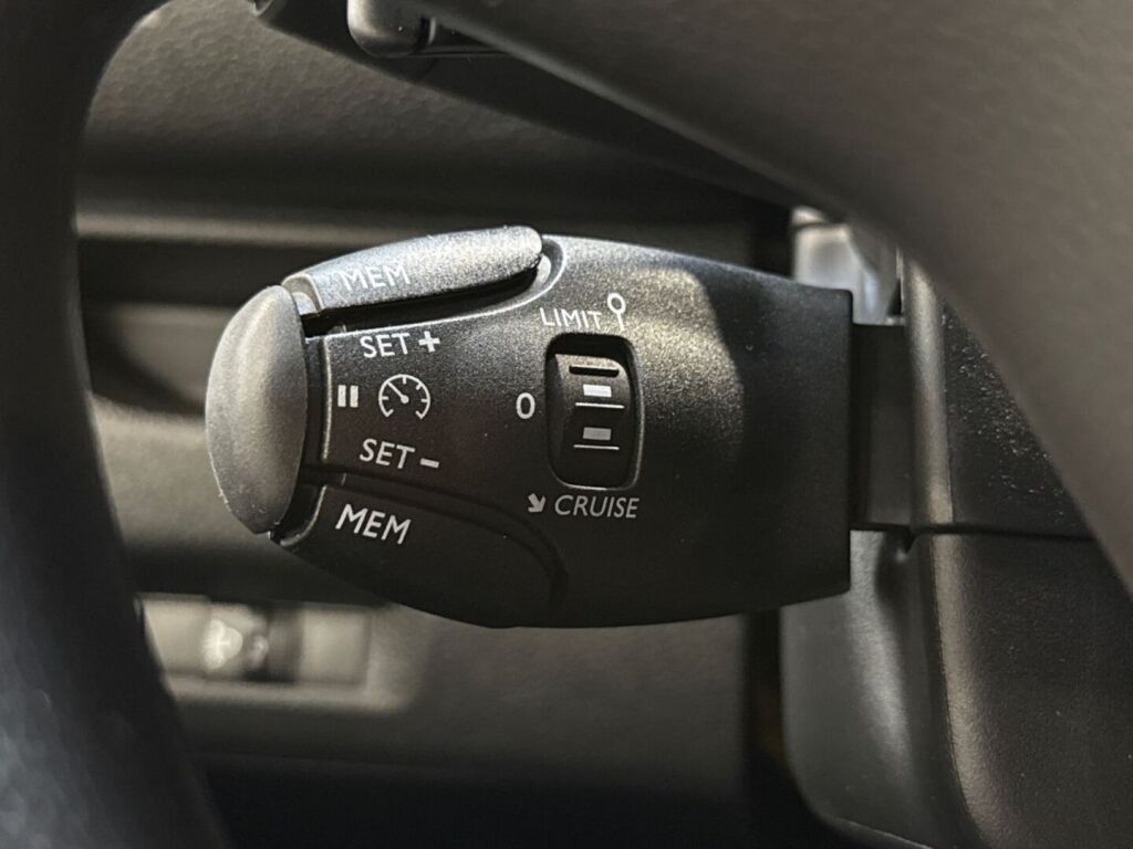 Toyota Proace 2024 Valkoinen