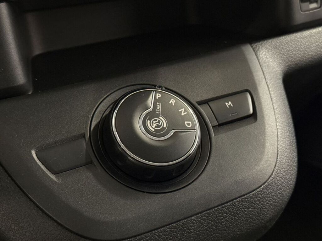Toyota Proace 2024 Valkoinen