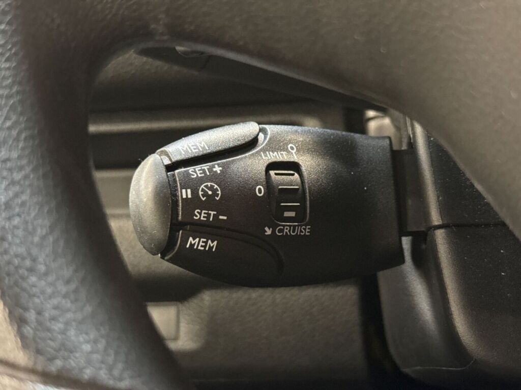 Toyota Proace 2024 Valkoinen
