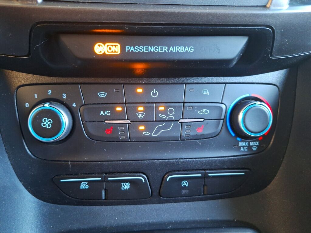 Ford Transit Connect 2024 Valkoinen