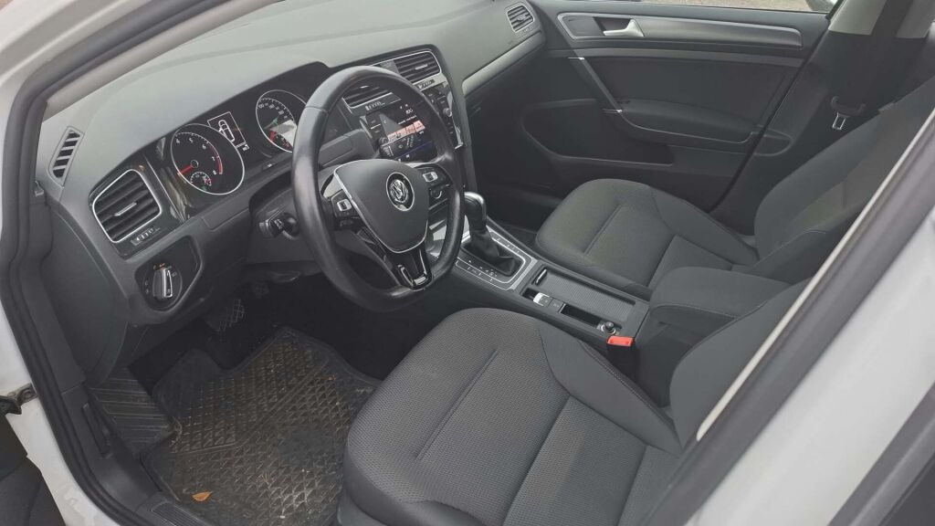 Volkswagen Golf 2020 Valkoinen