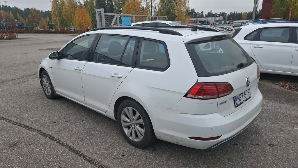 Volkswagen Golf 2020 Valkoinen