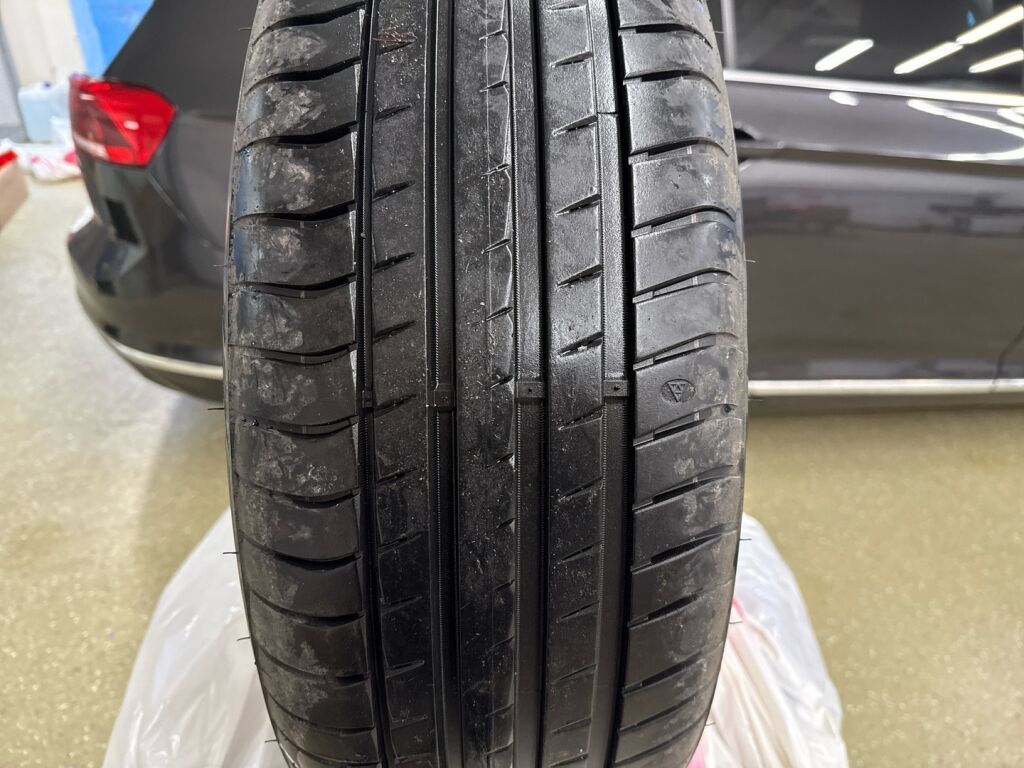 Volkswagen Passat 2021 Harmaa