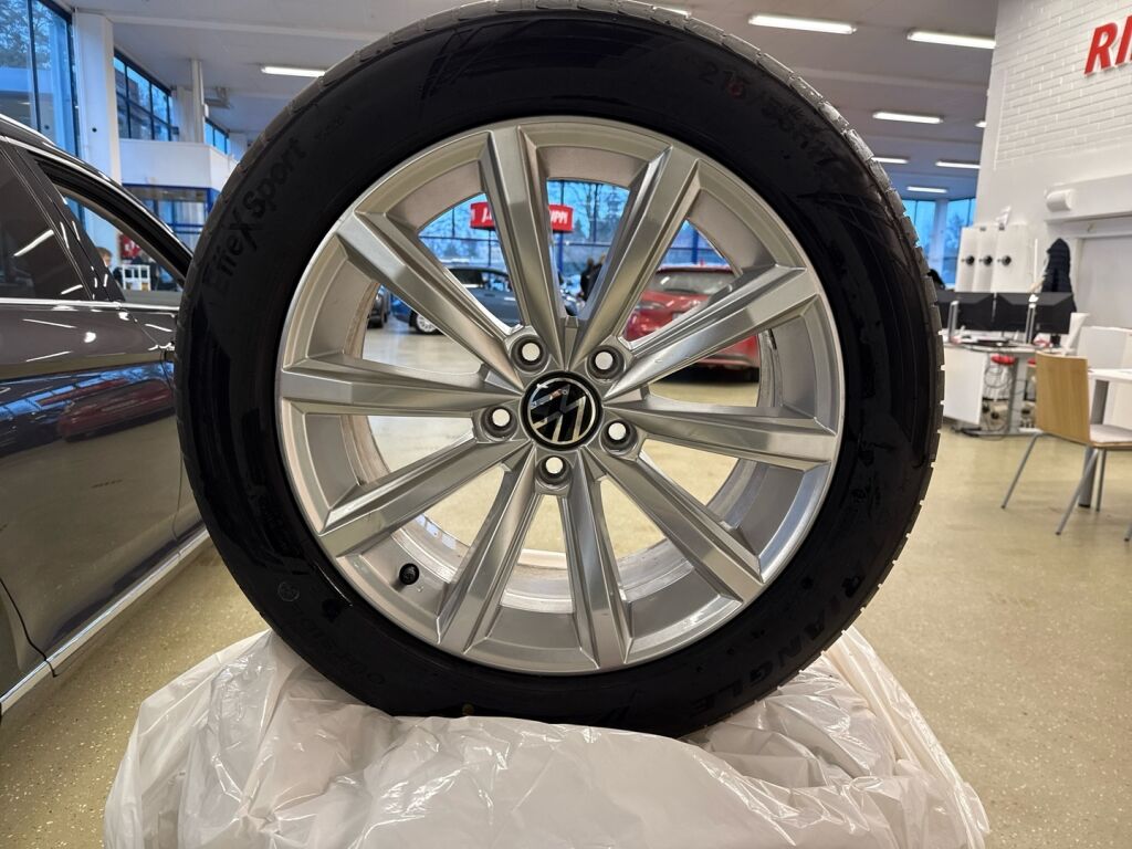 Volkswagen Passat 2021 Harmaa