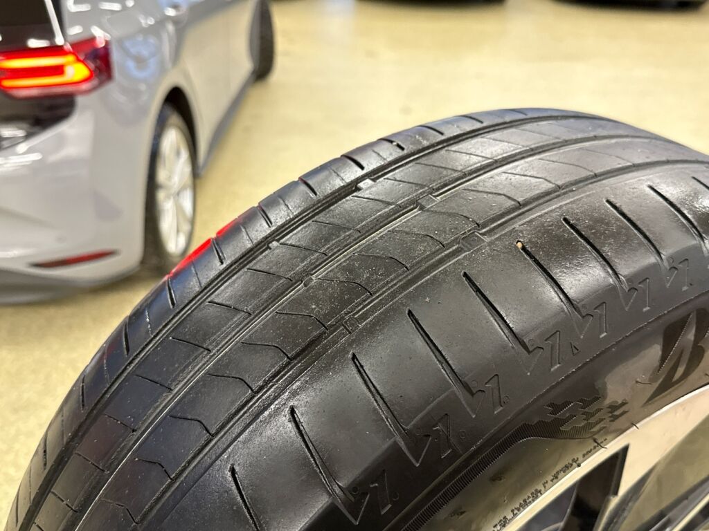 Volkswagen ID.3 2021 Harmaa