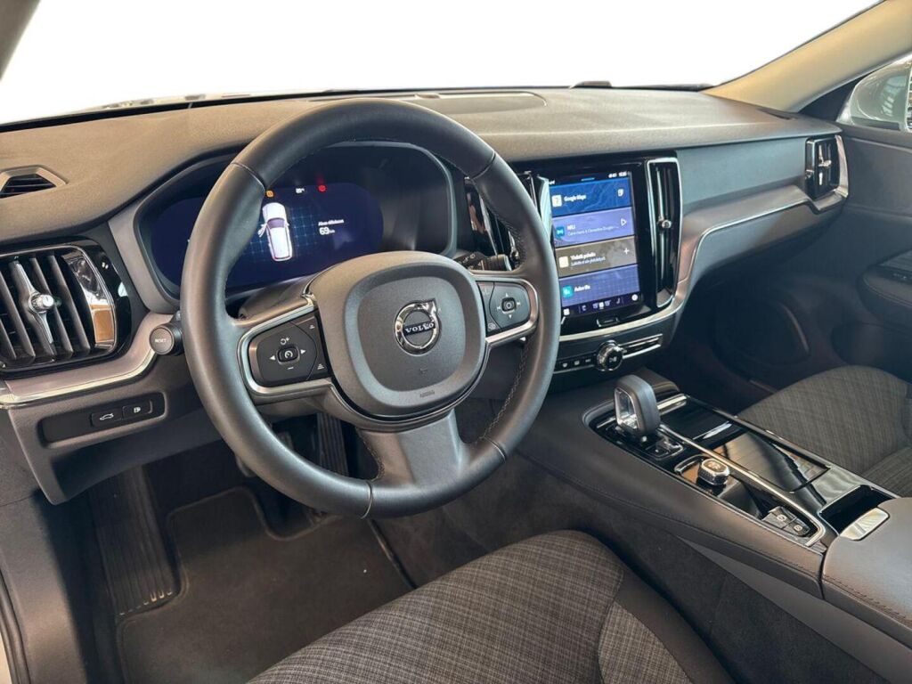 Volvo V60 2024 Harmaa
