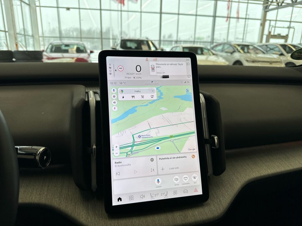 Volvo EX30 2024 Keltainen