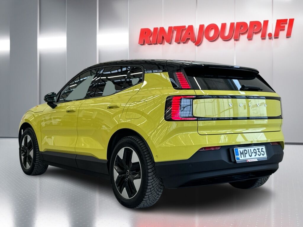 Volvo EX30 2024 Keltainen