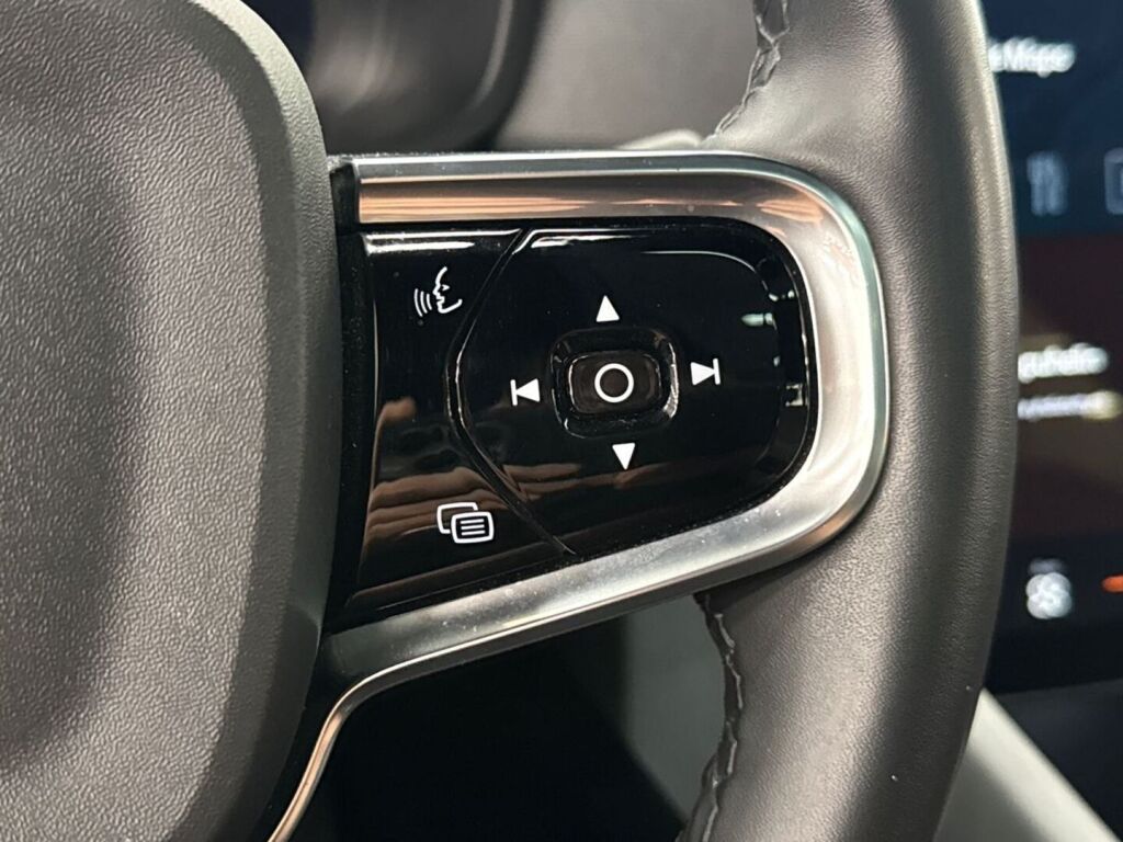 Polestar 2 2021 Musta
