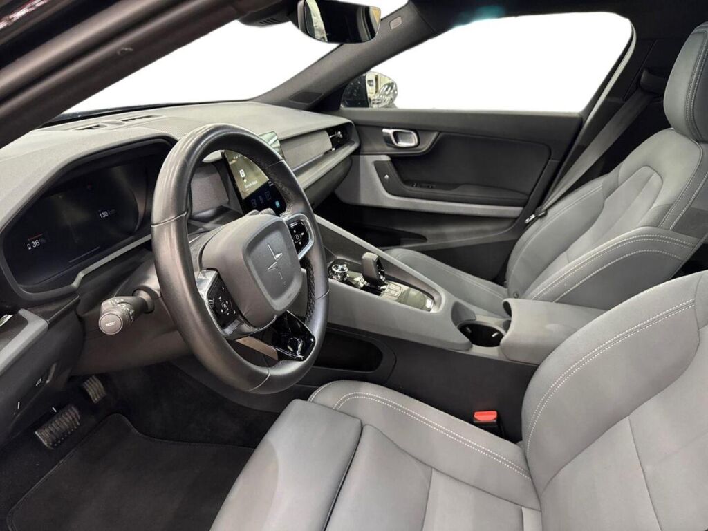 Polestar 2 2021 Musta