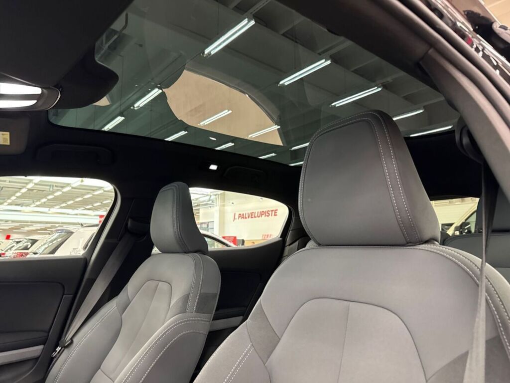 Polestar 2 2021 Musta