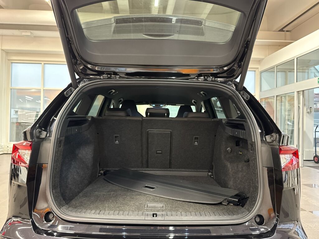 Skoda Enyaq 2021 Musta