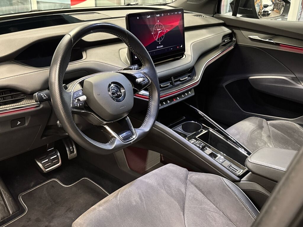 Skoda Enyaq 2021 Musta