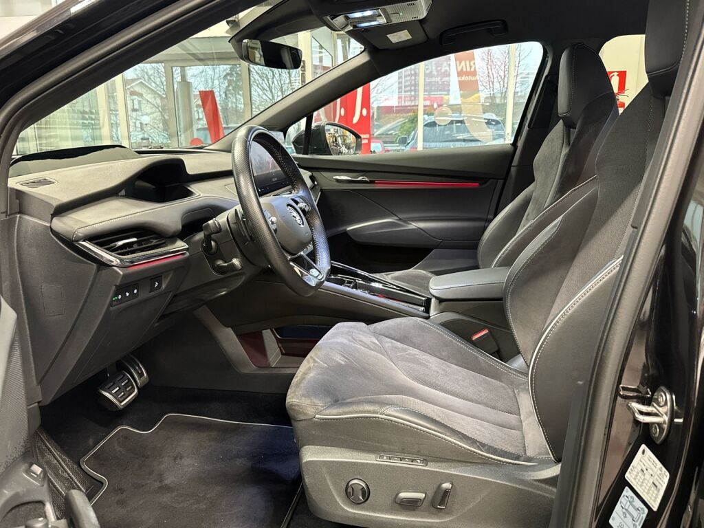 Skoda Enyaq 2021 Musta