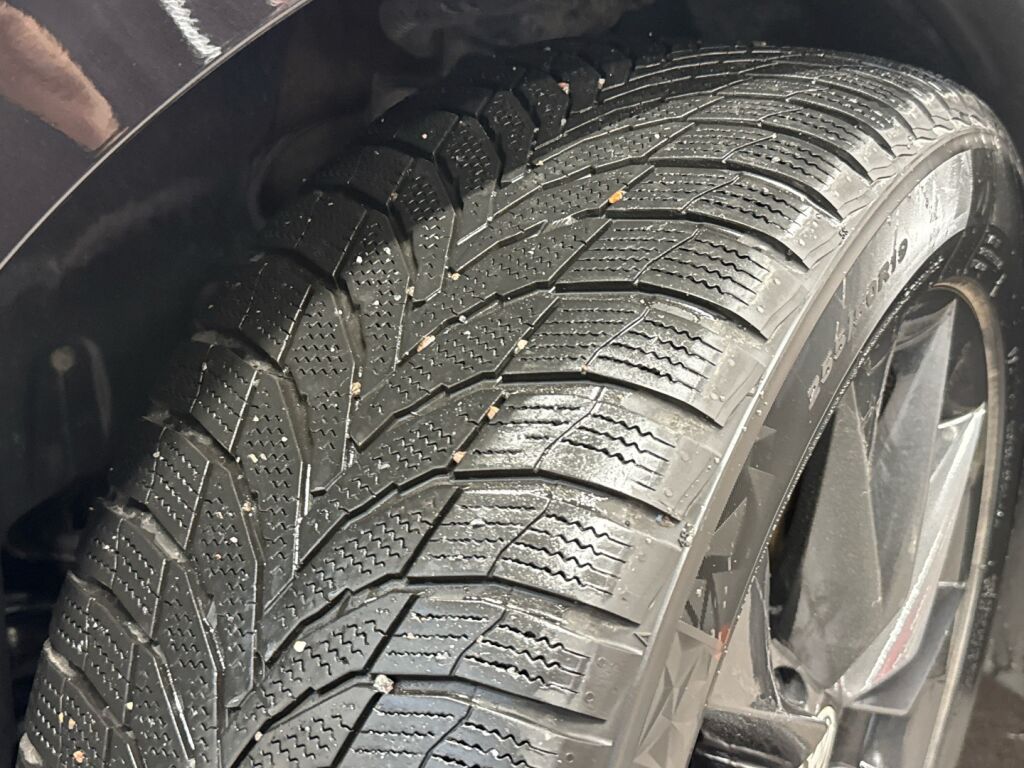 Skoda Enyaq 2021 Musta