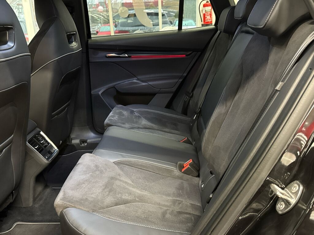 Skoda Enyaq 2021 Musta