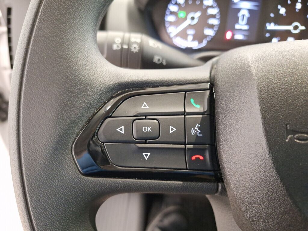 Challenger V217 2025 Valkoinen