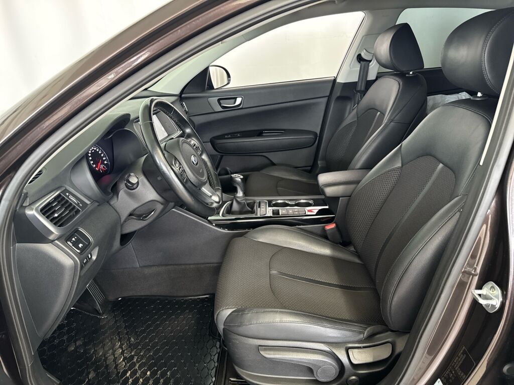 Kia Optima 2017 Ruskea (beige)